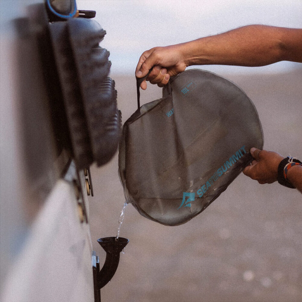 Adapter wlewu wody California Concept