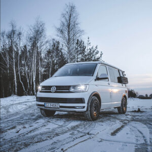 VW California z panelem solarnym Flex 300W i EcoFlow DELTA 3 Max Plus — kamperowanie zimą z pełną niezależnością energetyczną